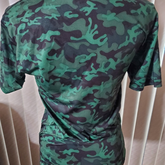 Nike Dri Fit Camouflage Top - Picture 2 of 5